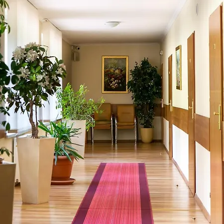 Korona Zywca - Madohora 度假村 *